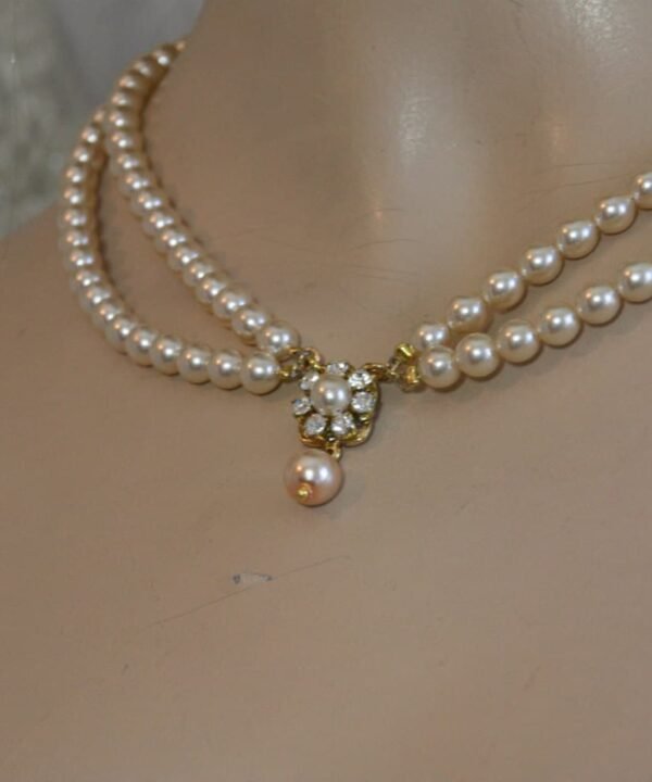 קולר פנינים וינטג' לכלה: שרשרת כפולה בצבע שנהב, פרח ריינסטון